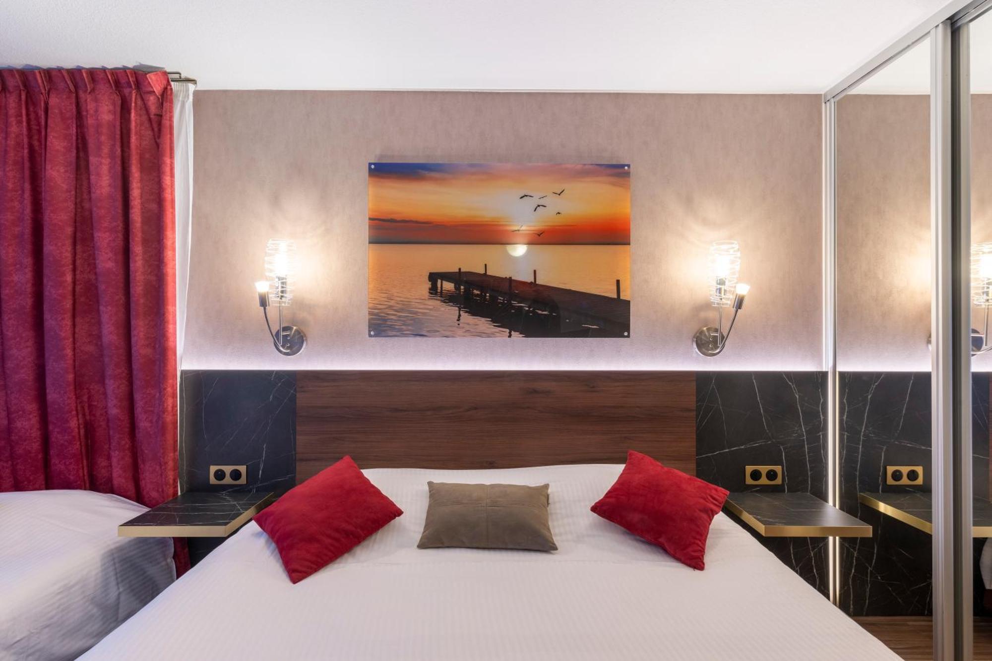 Logis Hotel Arc En Ciel Thonon-les-Bains Room photo